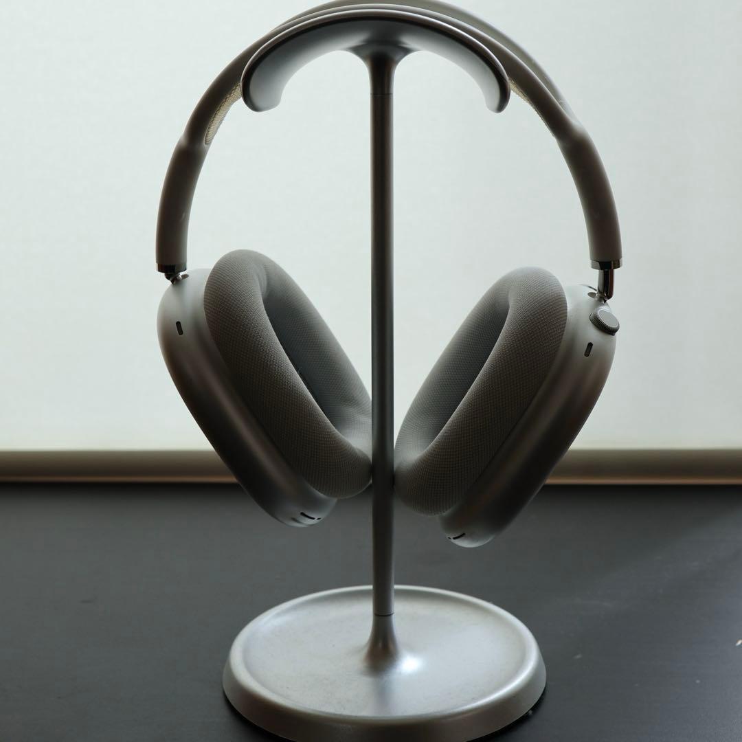 AirPods MAX シルバー　（スタンド付き）
