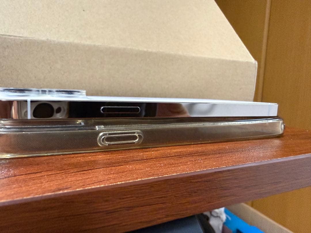 Apple iPhone 13 pro maxシルバー 本体　Airpods等付