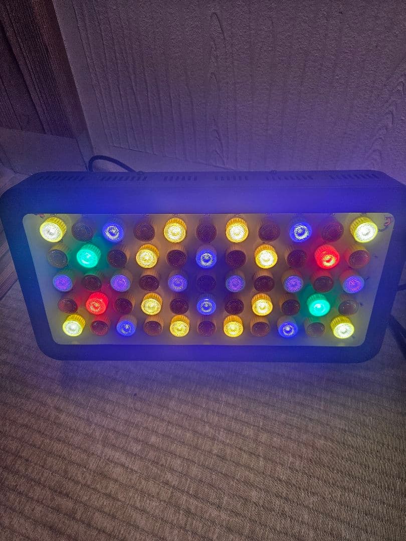 ブラックボックス　LEDライト　プリズムレンズ 吊り下げ式