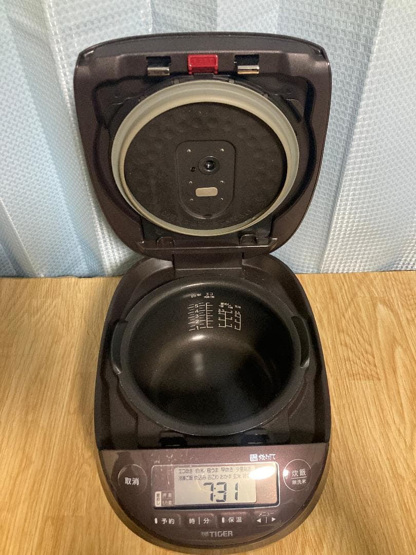 21年製TIGER 炊飯器 ジャー圧力IHジャー炊飯器 5合炊きJPK-B100