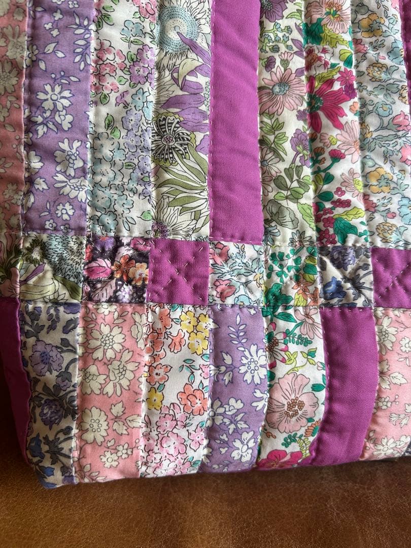 ハンドメイド　パッチワーク　キルト　バック　リバティ