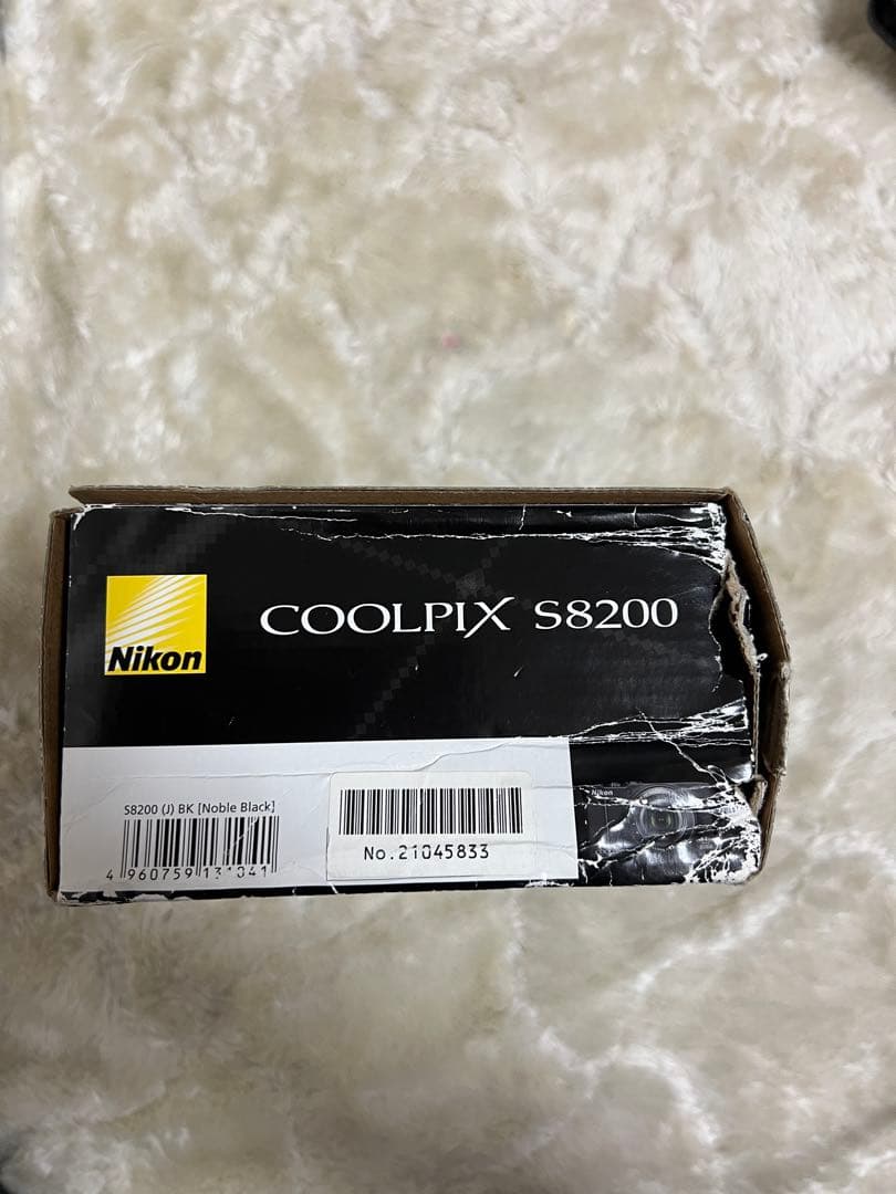【週末セール】Nikon COOLPIX S8200 本体と付属品