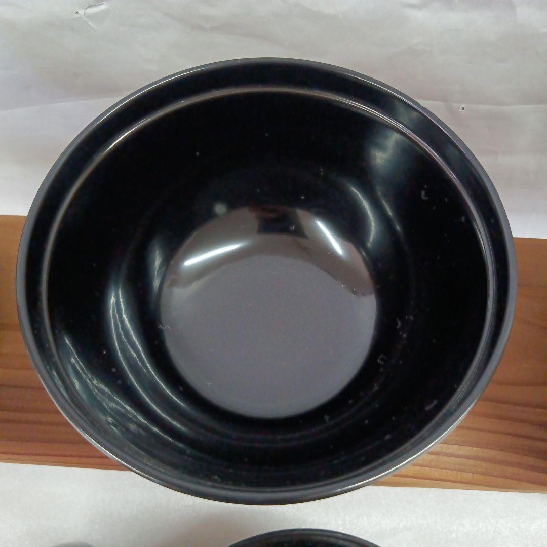 漆器セット 5個 黒色 金と赤の花柄