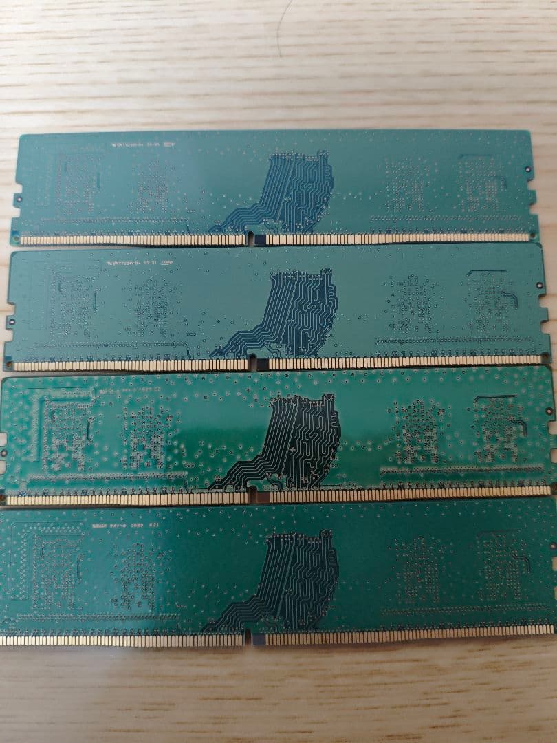 星*海様 samsung 16G 4GB×4枚　DDR4メモリ　　デスクトップ