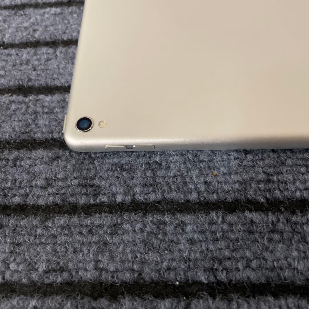 57 iPad Pro 12.9 2世代 64GB Wi-Fi シルバー