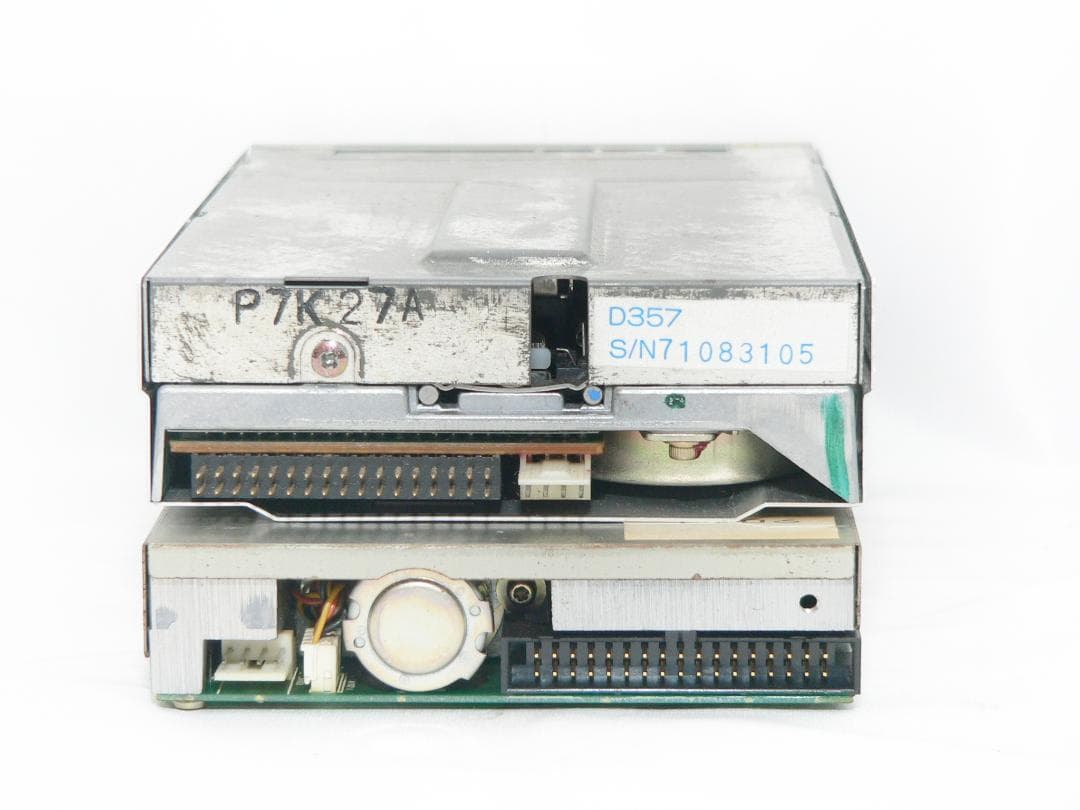ATARI STフロッピードライブ MFD-11W-5DU D357 動作品