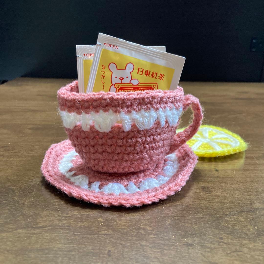 カップ&ソーサー　ハンドメイド　アクリルたわし エコたわし　小物入れ