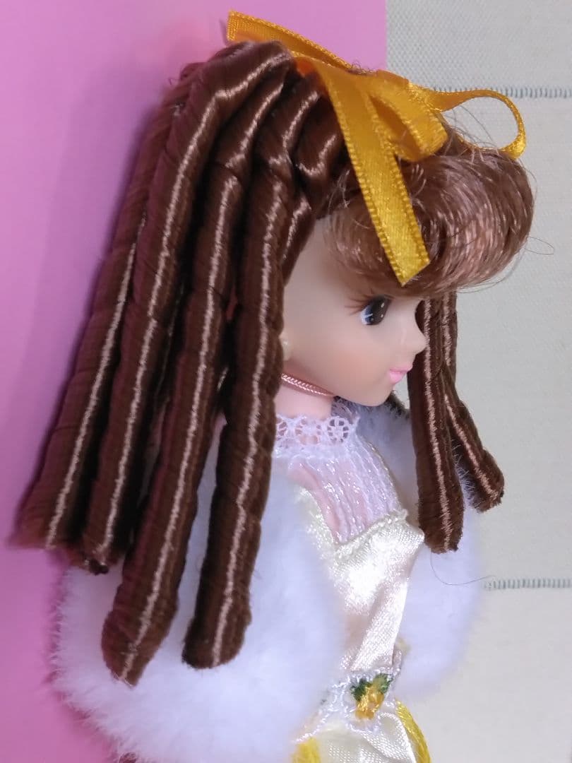 ♥箱無し新品♥リカちゃんキャッスルリカちゃん　ツインテール縦ロールリカちゃん