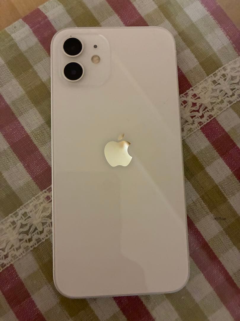 Apple iPhone 12 ホワイト65GB本体