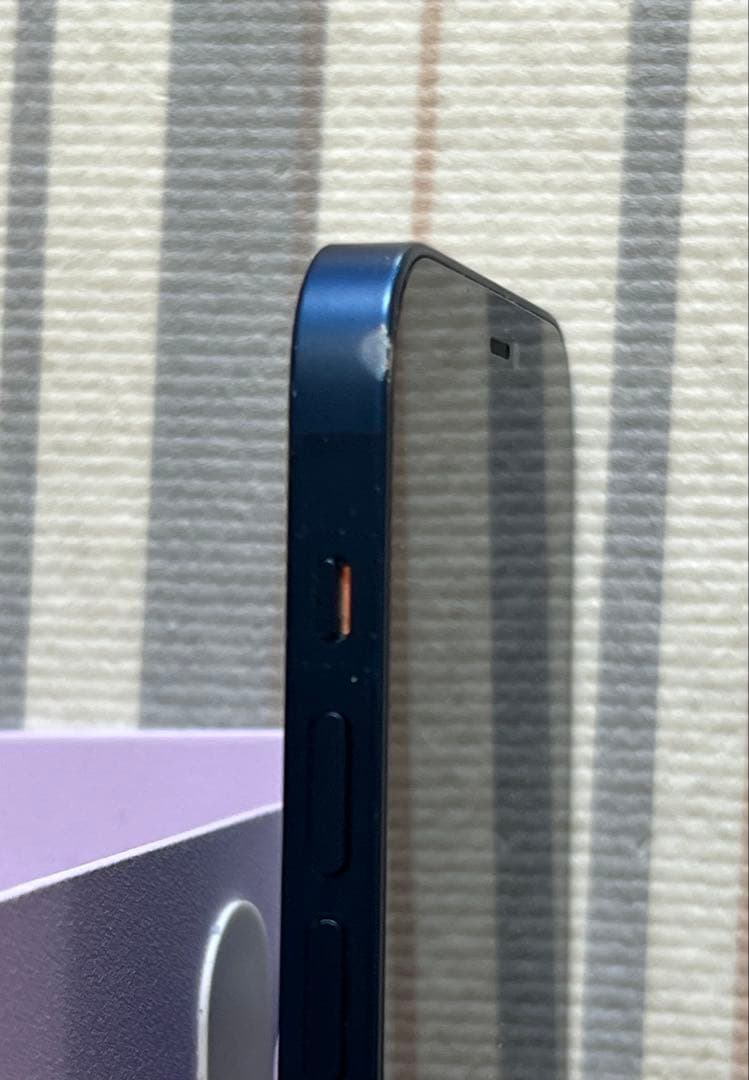 【イチゴ】iPhone 12 64GB ブルー 国内版SIMフリー
