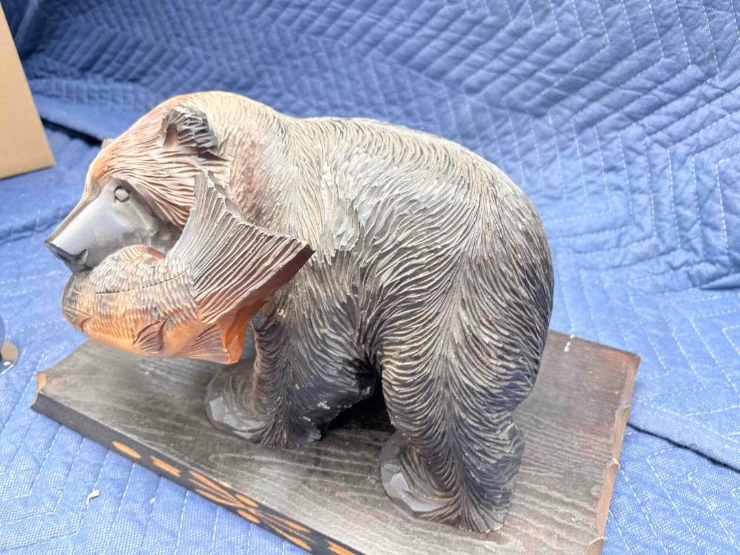 クマの置物 木彫り アンティーク フィギュア オブジェ 木製台座付き