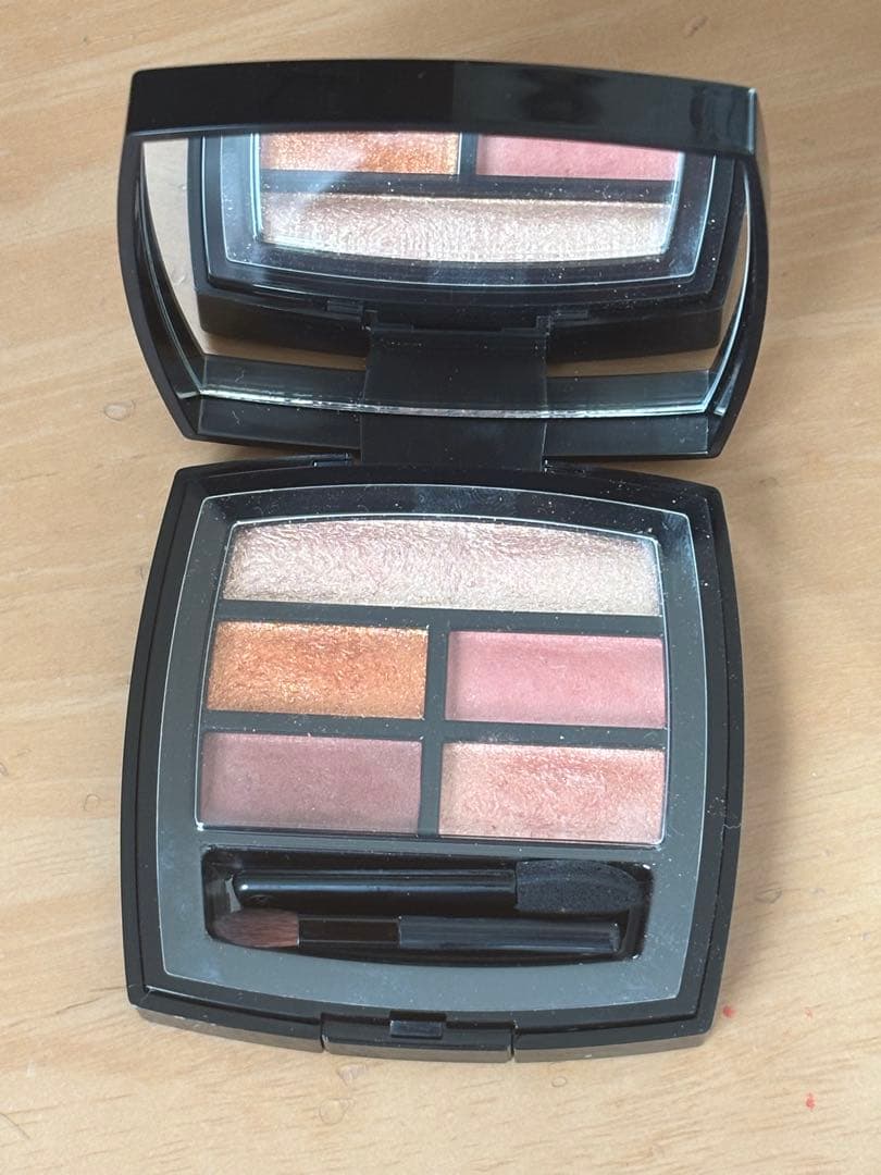CHANEL レベージュパレットルガール　ゴールデン アイシャドウパレット