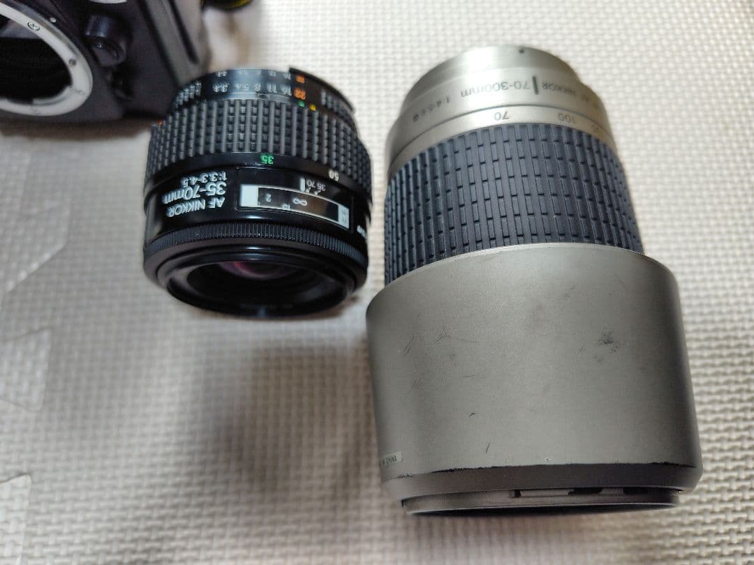 Nikon D70 デジタル一眼レフカメラ とAF35-70 AF70-300
