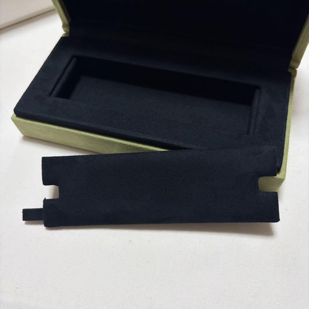 極美品　ヴァンクリーフ&アーぺル　ブレスレットケース　空箱　現行品