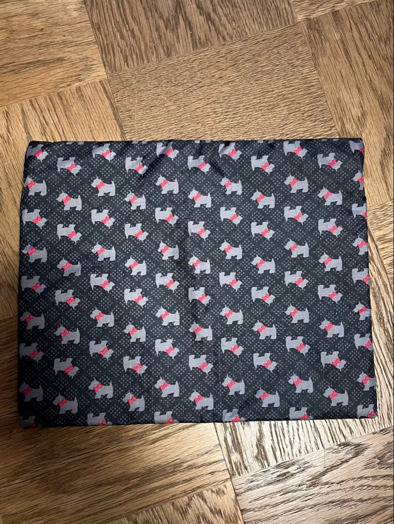 【美品】LESPORTSAC 犬柄　シュナウザー柄バッグ ポーチセット ブラック