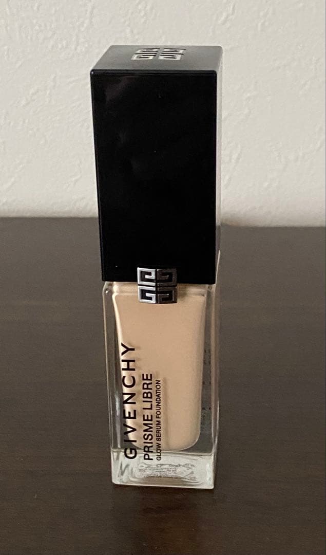 Givenchy Prisme Libre リキッドファンデーション&パウダー