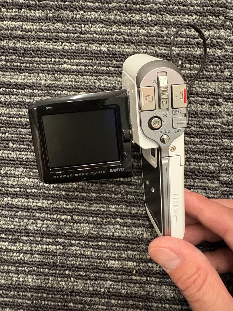 【美品】サンヨー SANYO Xacti DMX-C5 ビデオカメラ 動作品 白
