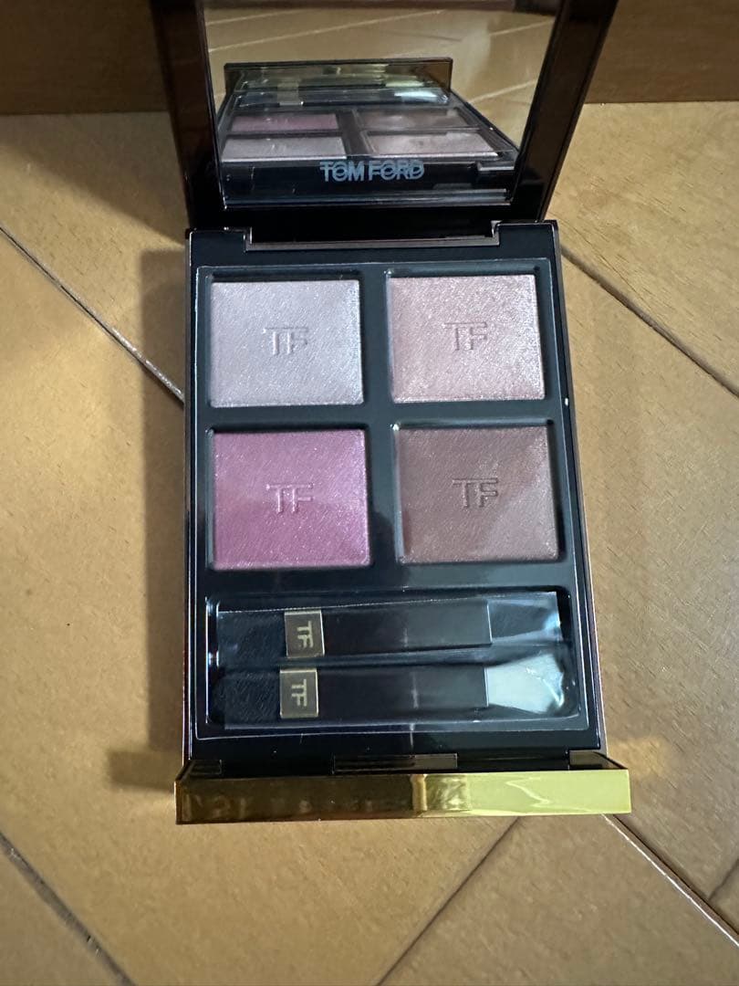 TOM FORD アイカラー クォード 42A ヘイズ センシュアリティ
