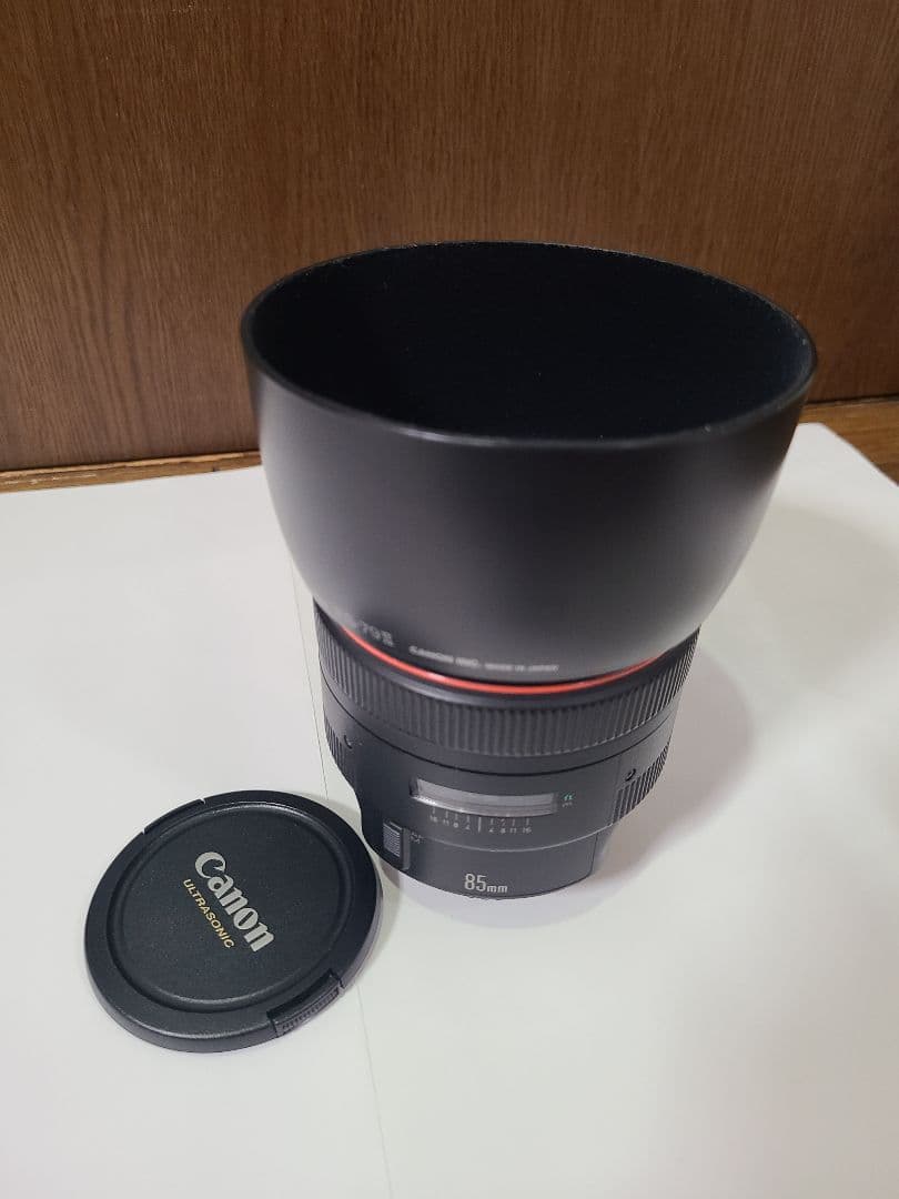 Canon 単焦点レンズ EF 85mm f/1.2L