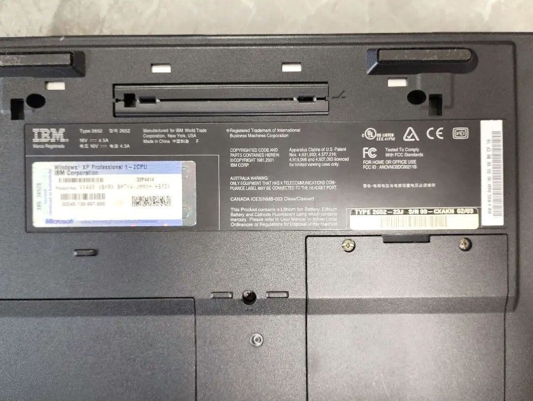 IBM ThinkPad A30　ノートパソコン