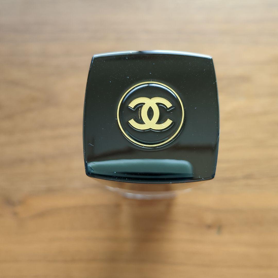 CHANEL サブリマージュ　レサンスドゥタン　リキッドファンデーション