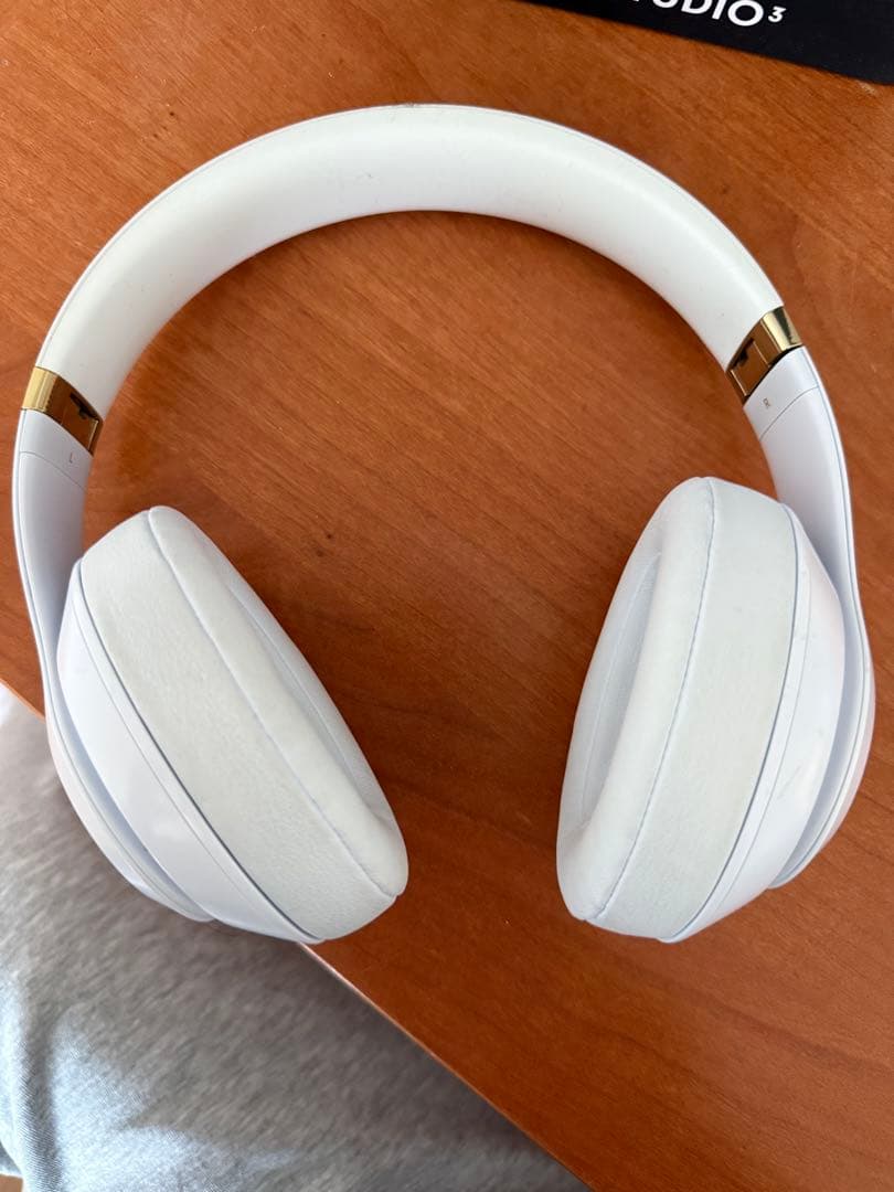 Beats Studio3 ワイヤレスヘッドホン ホワイト