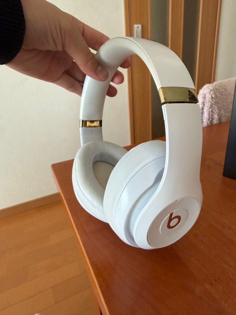 Beats Studio3 ワイヤレスヘッドホン ホワイト