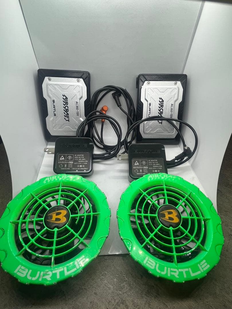 19V バッテリー二個付き　　充電器無し。ファン無し。