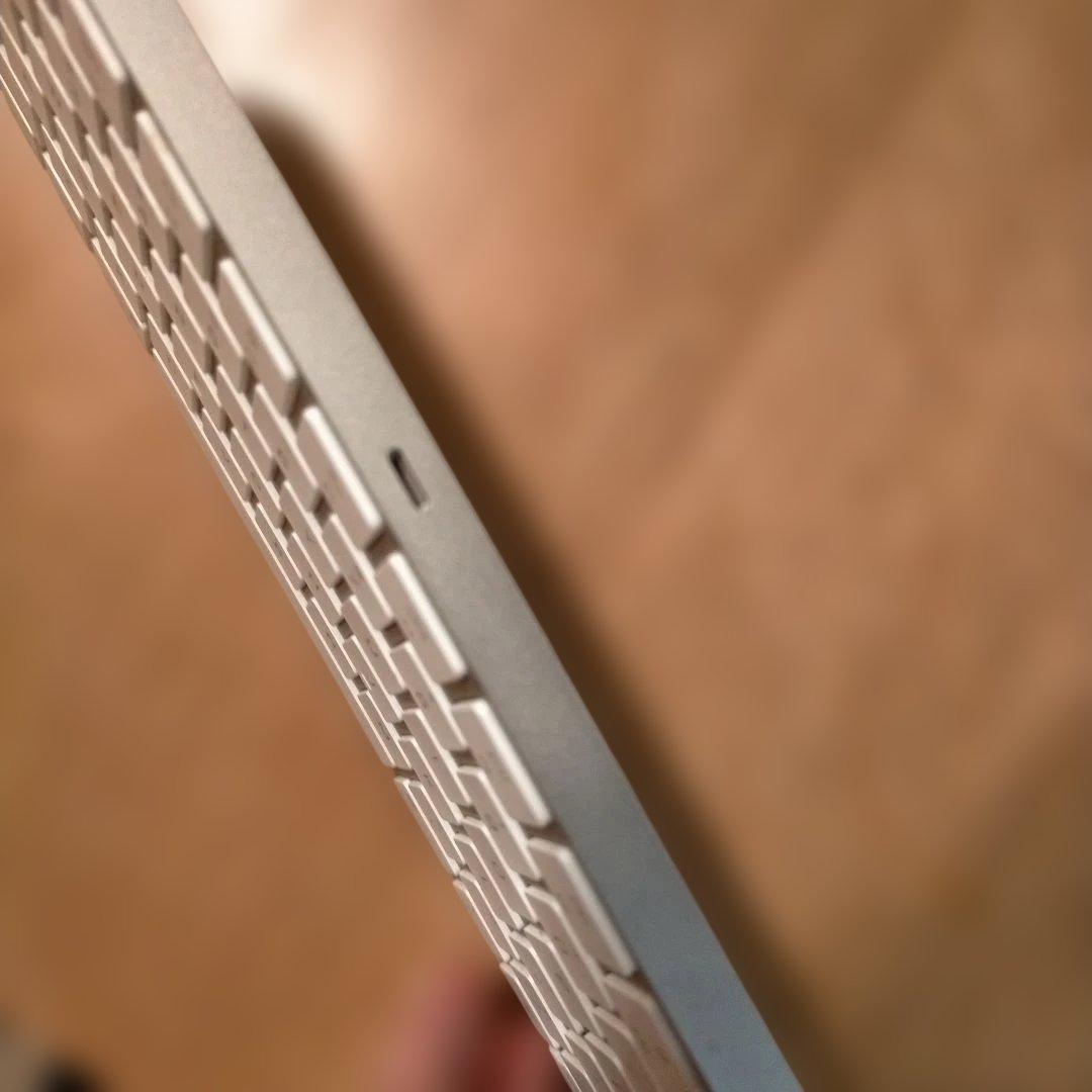 Apple ワイヤレスキーボード 英字配列 ホワイト