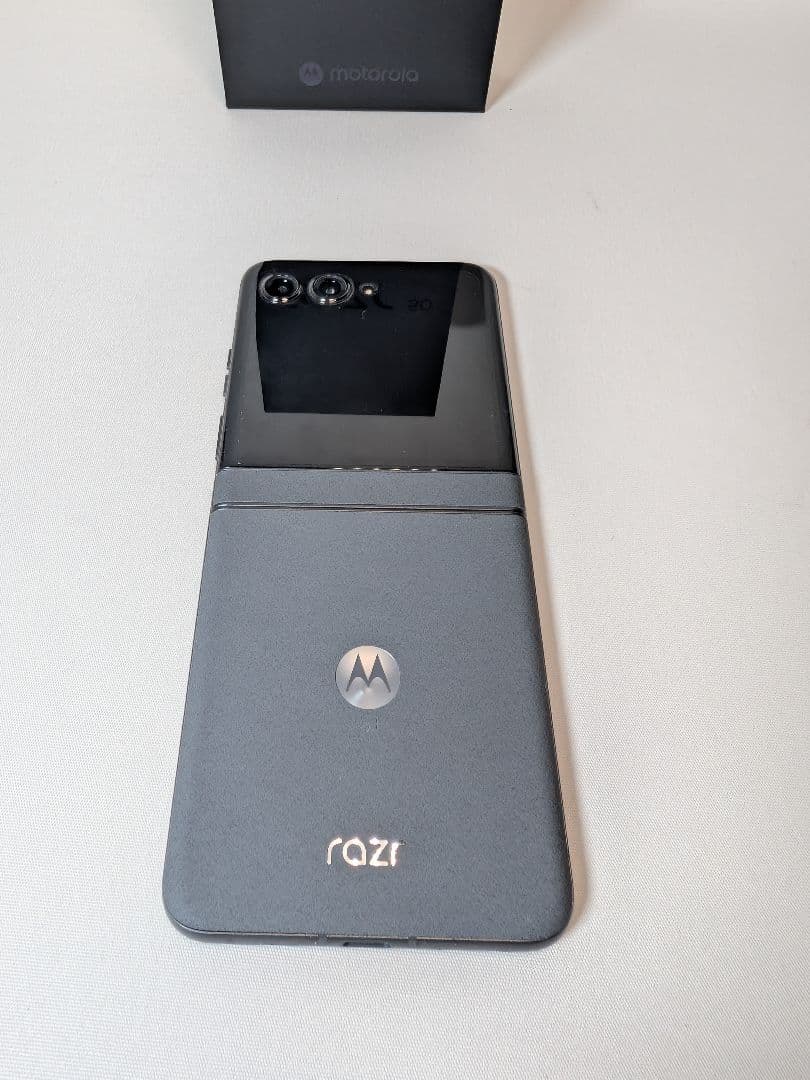 国内版Motorola razr 50（モトローラ レイザー50）SIMフリー