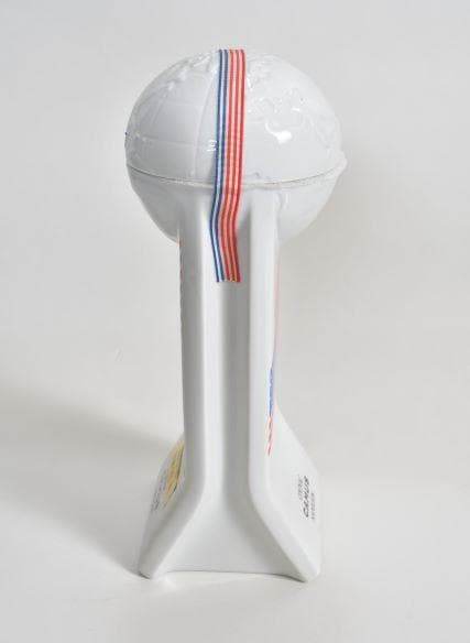 1984年ロサンゼルス・オリンピックの記念陶器ボトル