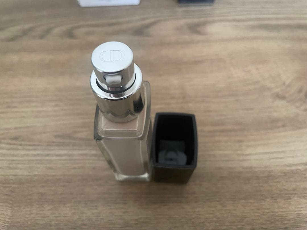 Christian Dior ファンデ　Forever skin grow 0N