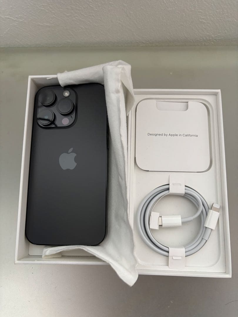 Apple iPhone 14 Pro 本体　2025/12に本体背面交換済