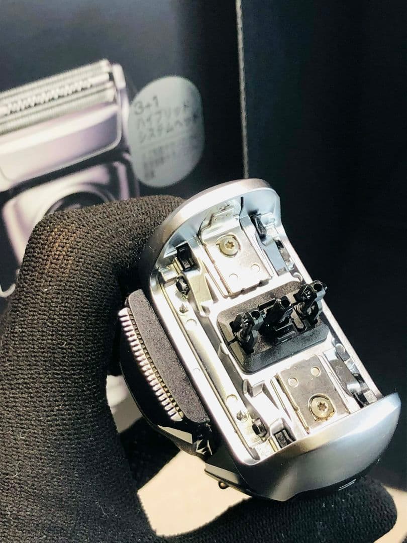 【美品】BRAUN Series 8 8467ccメンズ電気シェーバー