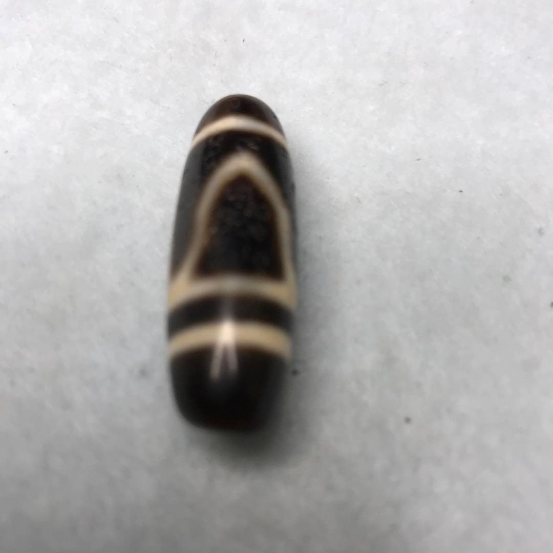 超激レア珍品‼︎ 古代老礦石　馬蹄痕　黒朱砂　古代山形一眼天珠 特別出品