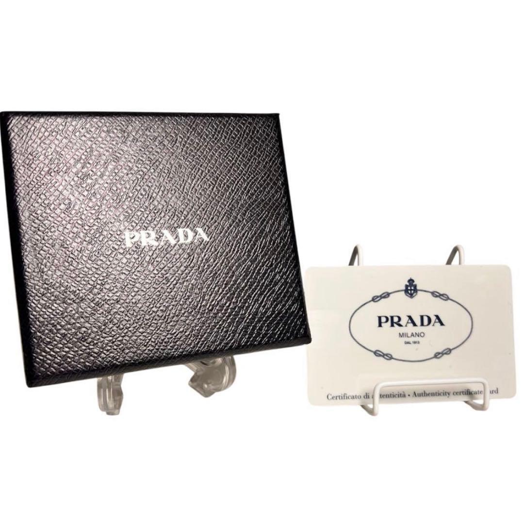 PRADA ケース