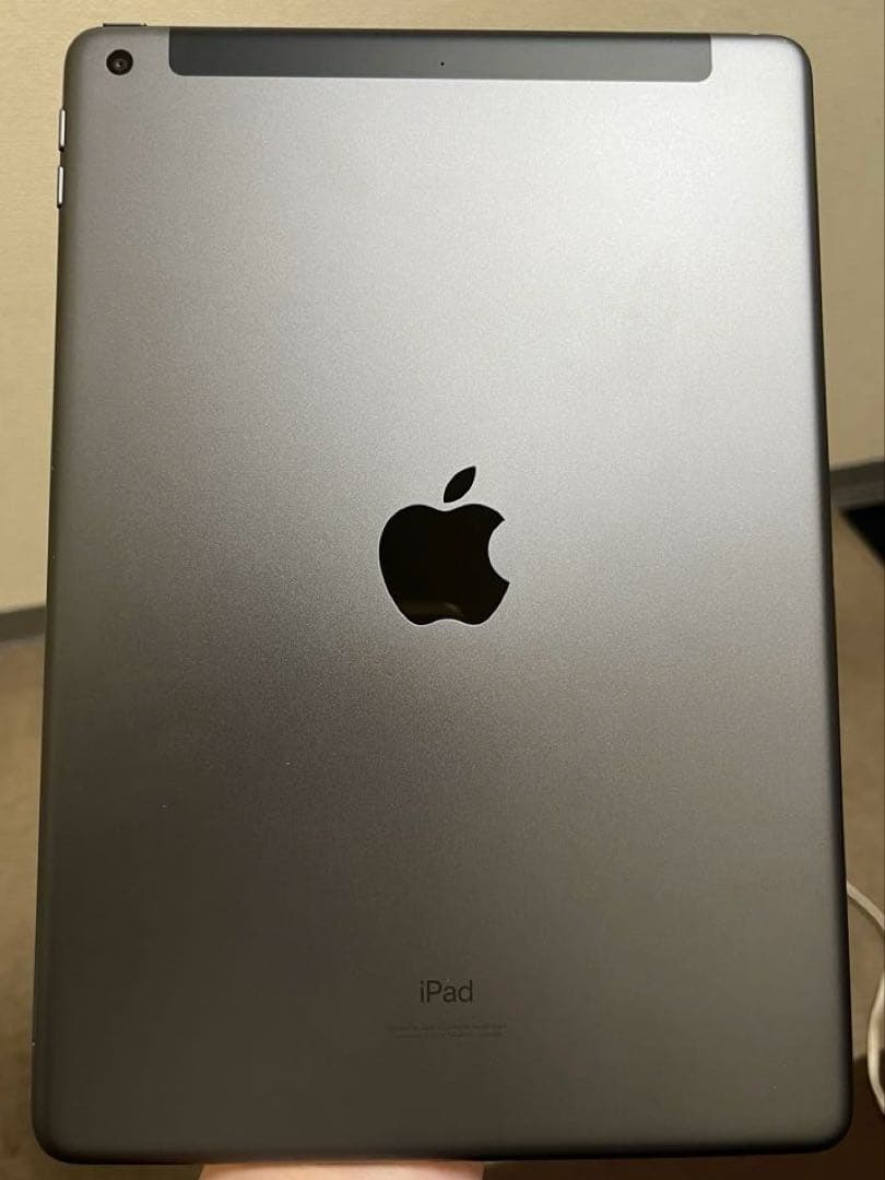 iPad第9世代 64GB Wi-Fi + Cellular スペースグレイ