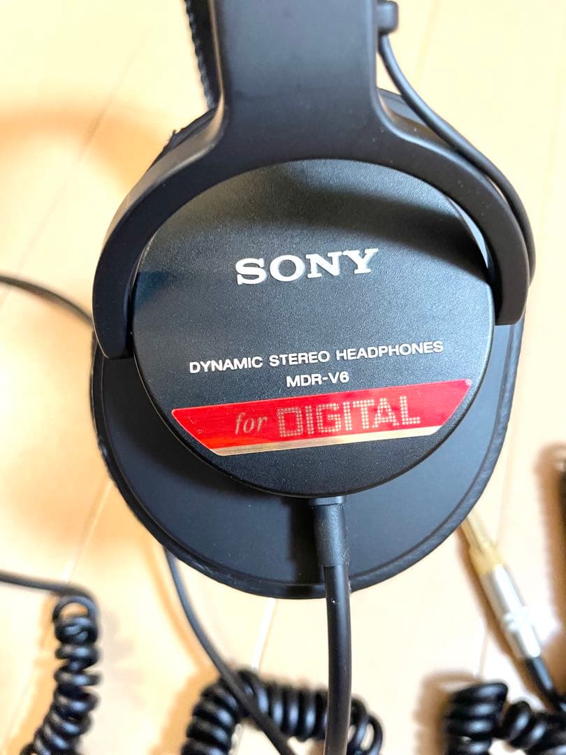 “日本未発売” SONY MDR-V6 モニターヘッドホン 希少 生産終了
