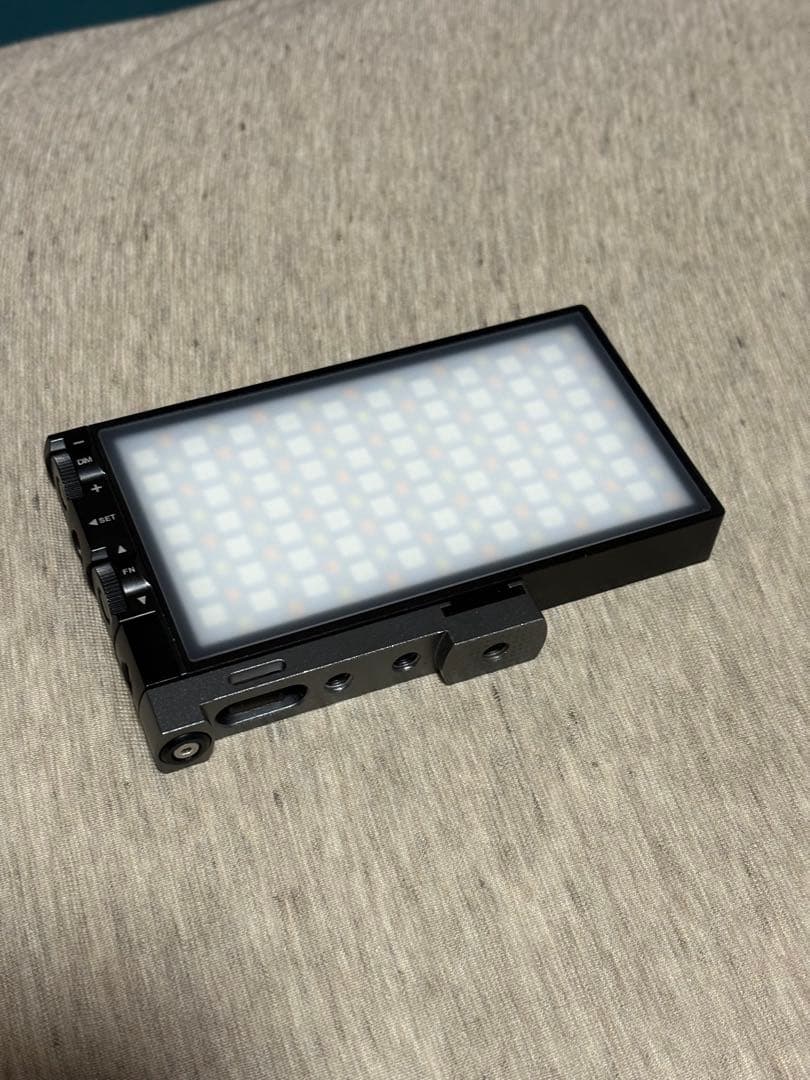 小型ライト　ビデオライト　一眼レフLED