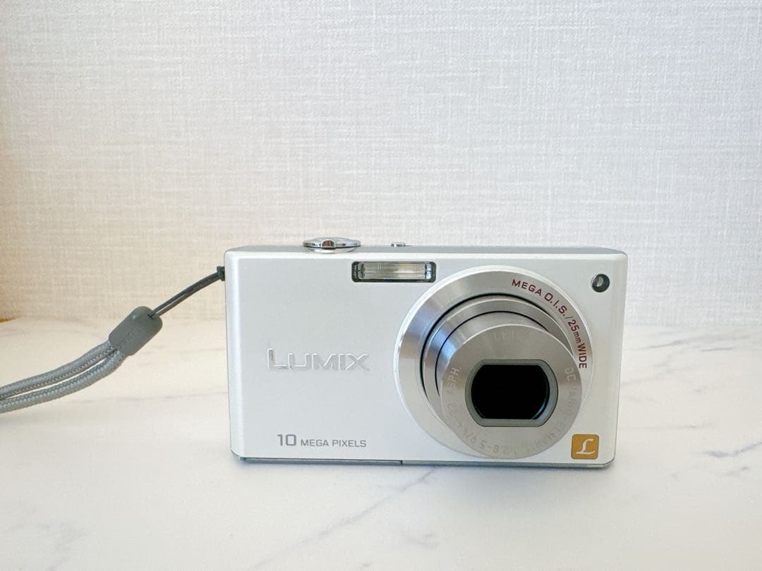 Panasonic LUMIX DMC-FX37 ホワイト