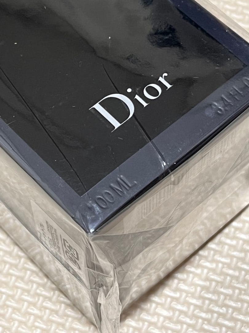 香水(男性用) Dior SAUVAGE Eau de Toilette 100ML