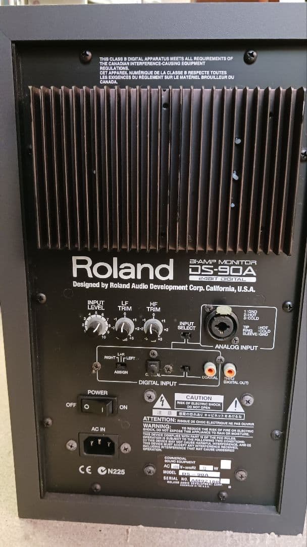 ローランド　BI-AMP MONITOR DS-90A　2台　手渡しのみ