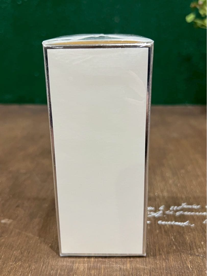 y*u様 未開封 シャネル クリスタル オードトワレ 100ml
