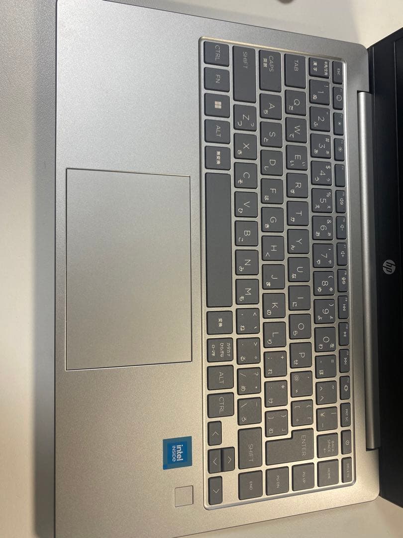 【美品】HP Laptop 14-ep0014TU
