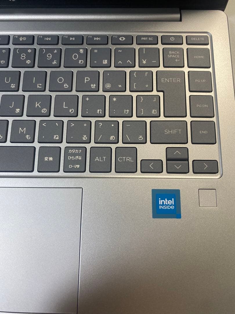 【美品】HP Laptop 14-ep0014TU