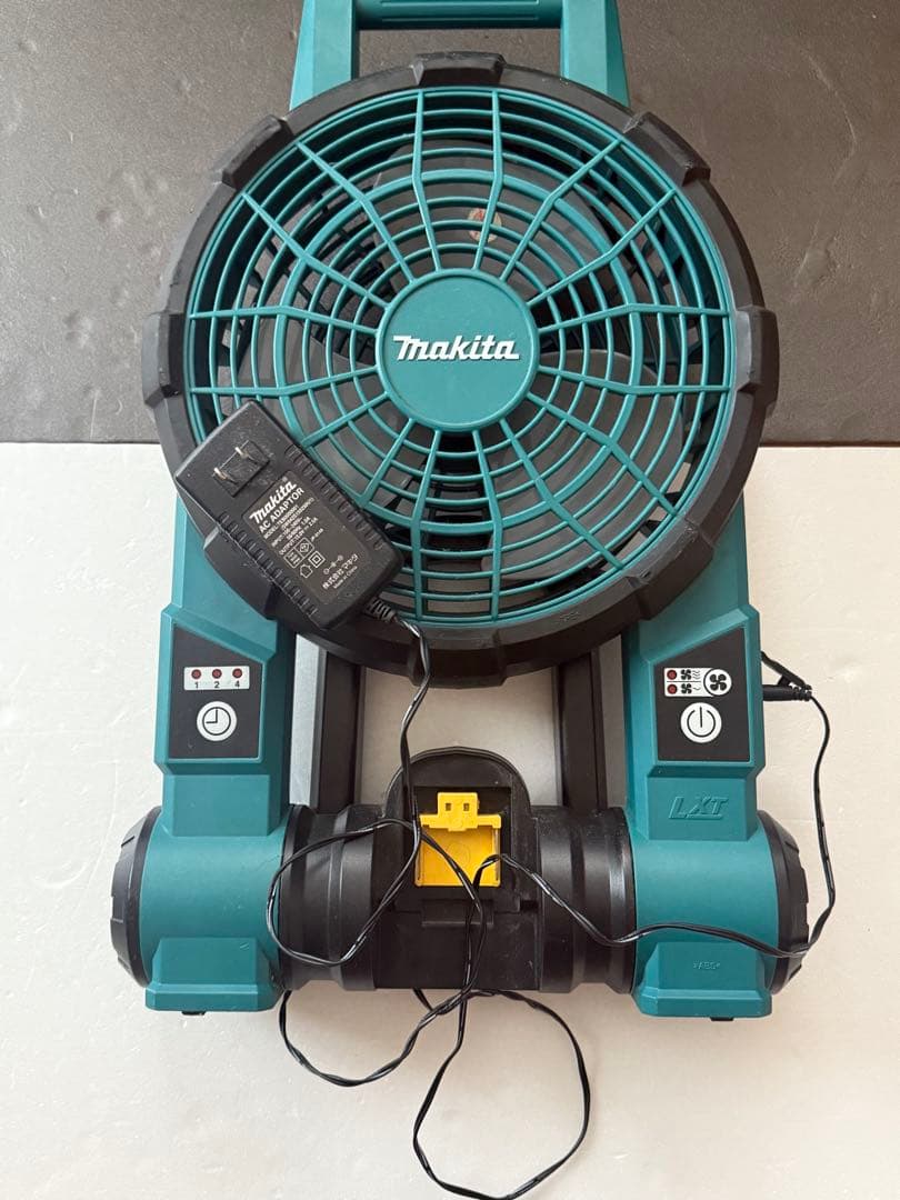 早い者勝ち　Makita 充電式扇風機 CF201D　ACアダプター付き
