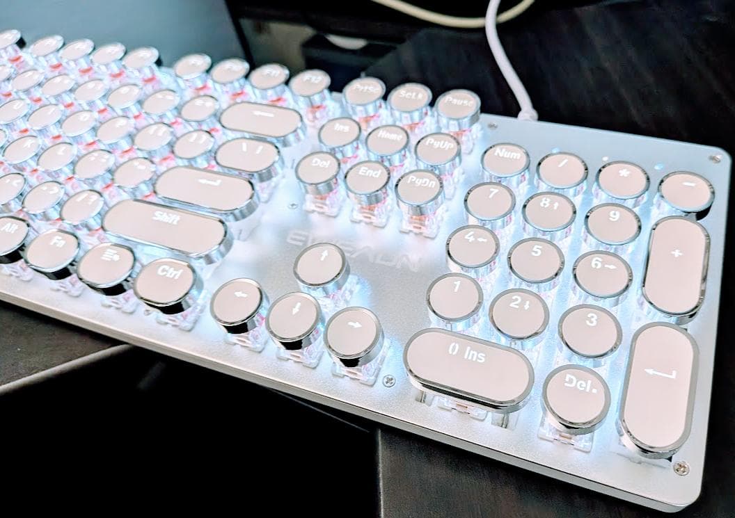 【新品 未使用品】パンクメカニカルゲーミングキーボードEWEADN 全金属パネル