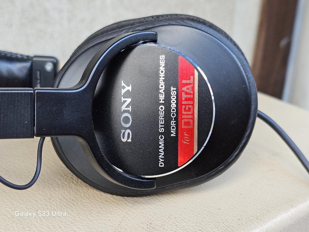SONY　MDR－CD900ST スタジオモニター　名機　室内モニターのみ使用