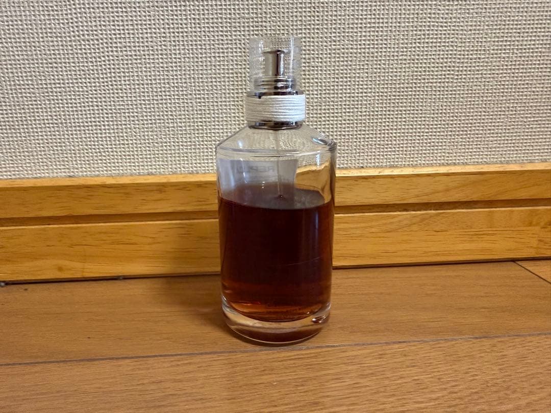 メゾンマルジェラ　Oud and leather