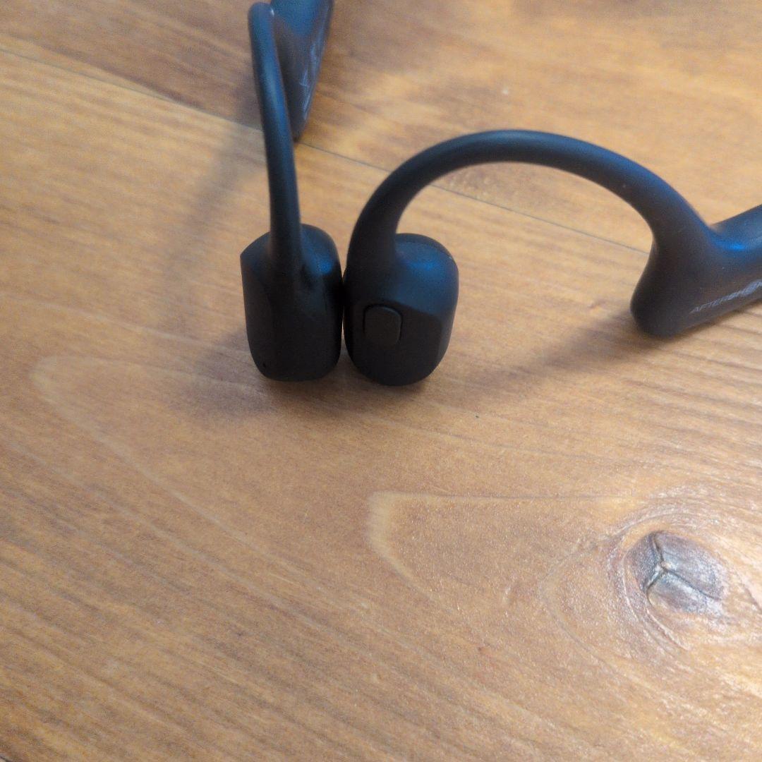AFTERSHOKZ Black AS800 充電コードつき①